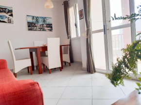 App Raffaele Estoril Beach Free Wifi & AC a step away from the sea
